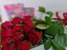 Red Rose Box